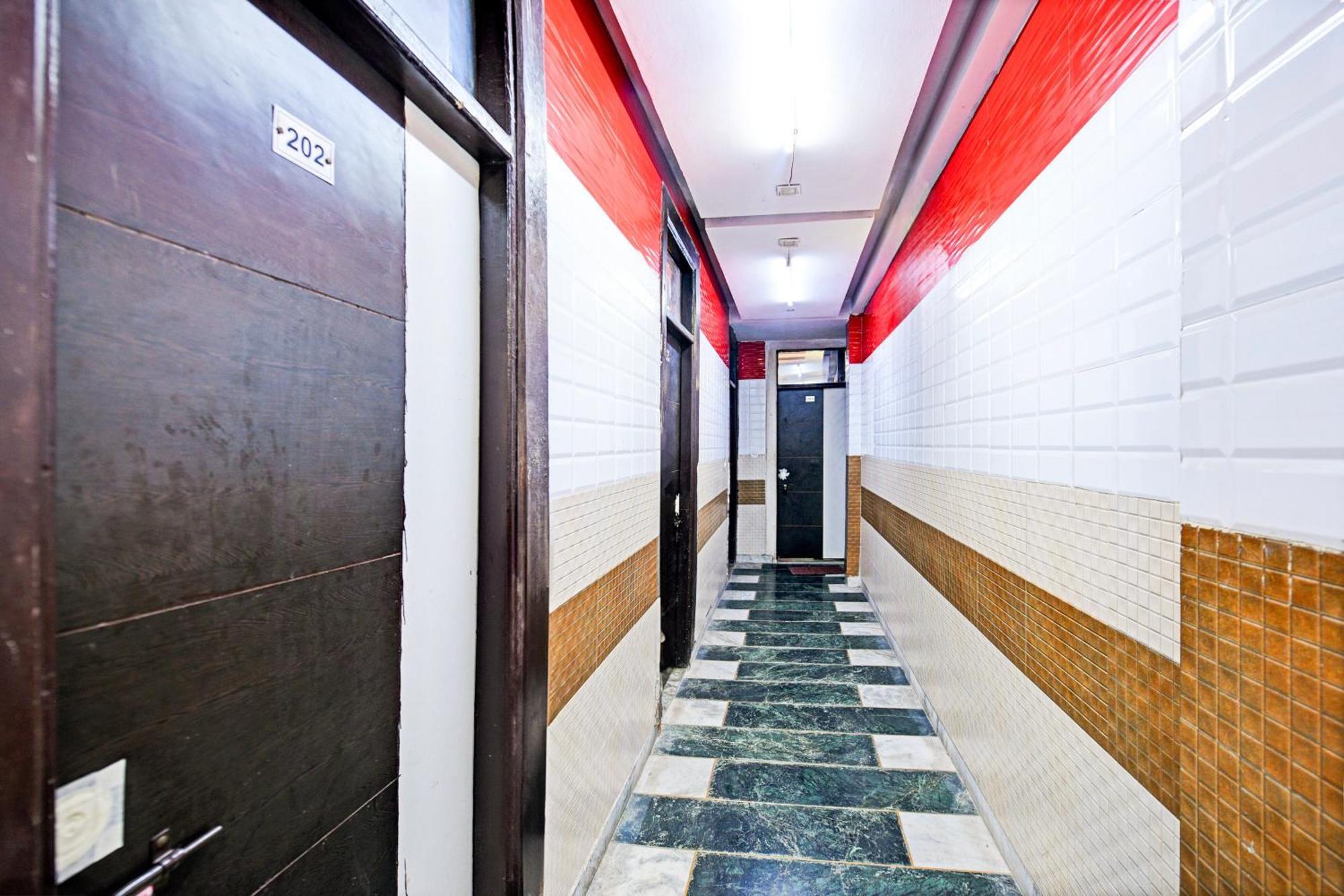 Hotel O Granville Yeni Delhi Dış mekan fotoğraf